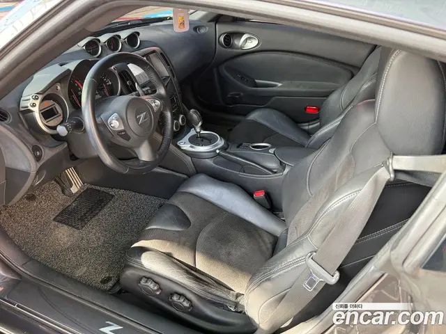 Nissan 370Z 2010 3.7 автомат (гидро), миниатюра 11