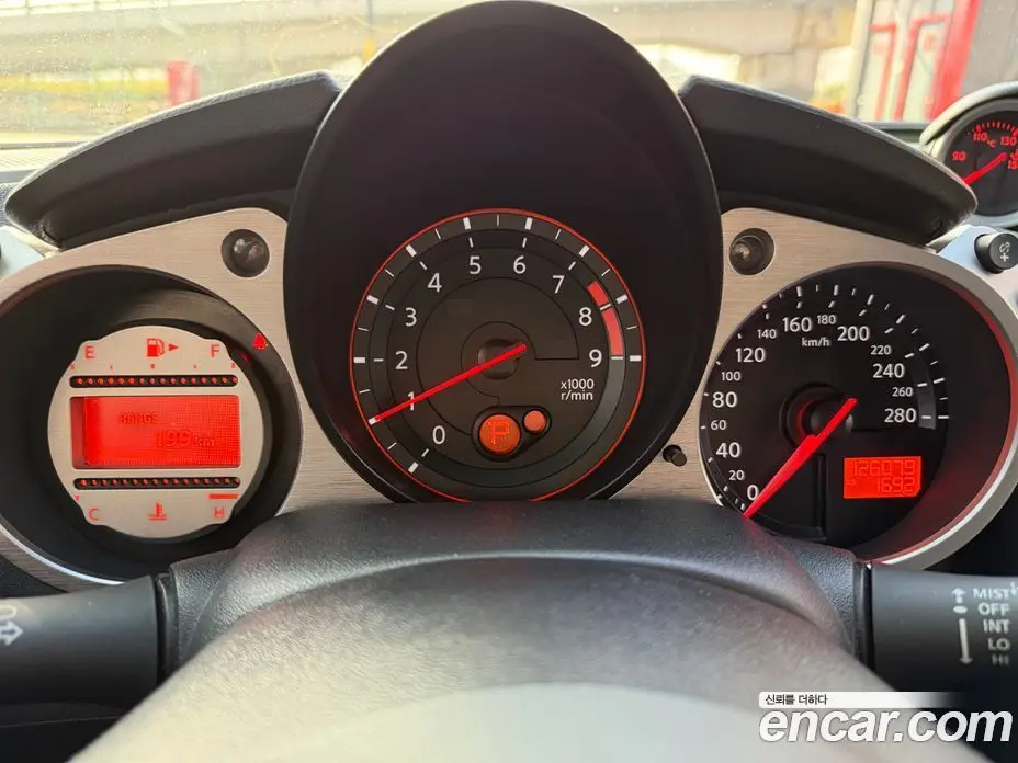 Nissan 370Z 2010 3.7 автомат (гидро), фото 15