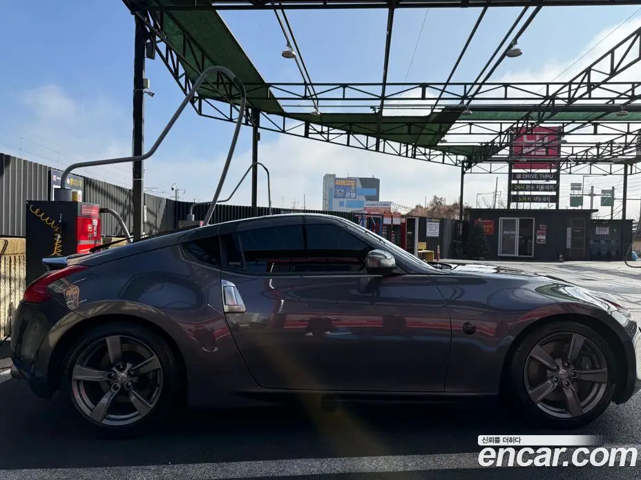Nissan 370Z 2010 3.7 автомат (гидро), фото 7