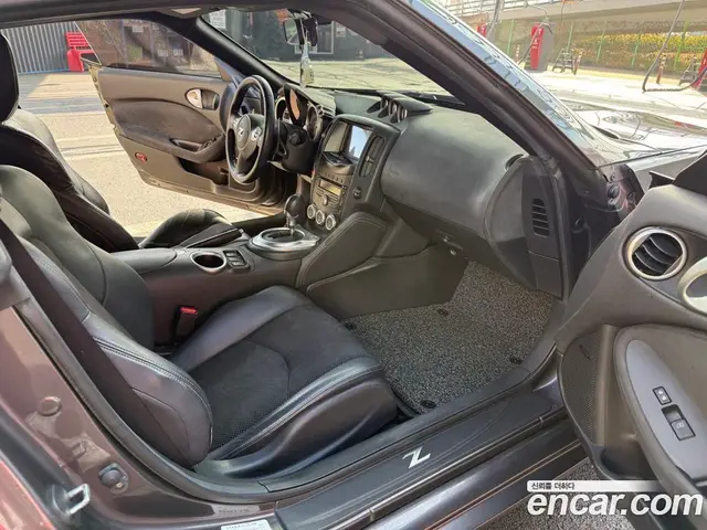 Nissan 370Z 2010 3.7 автомат (гидро), миниатюра 10