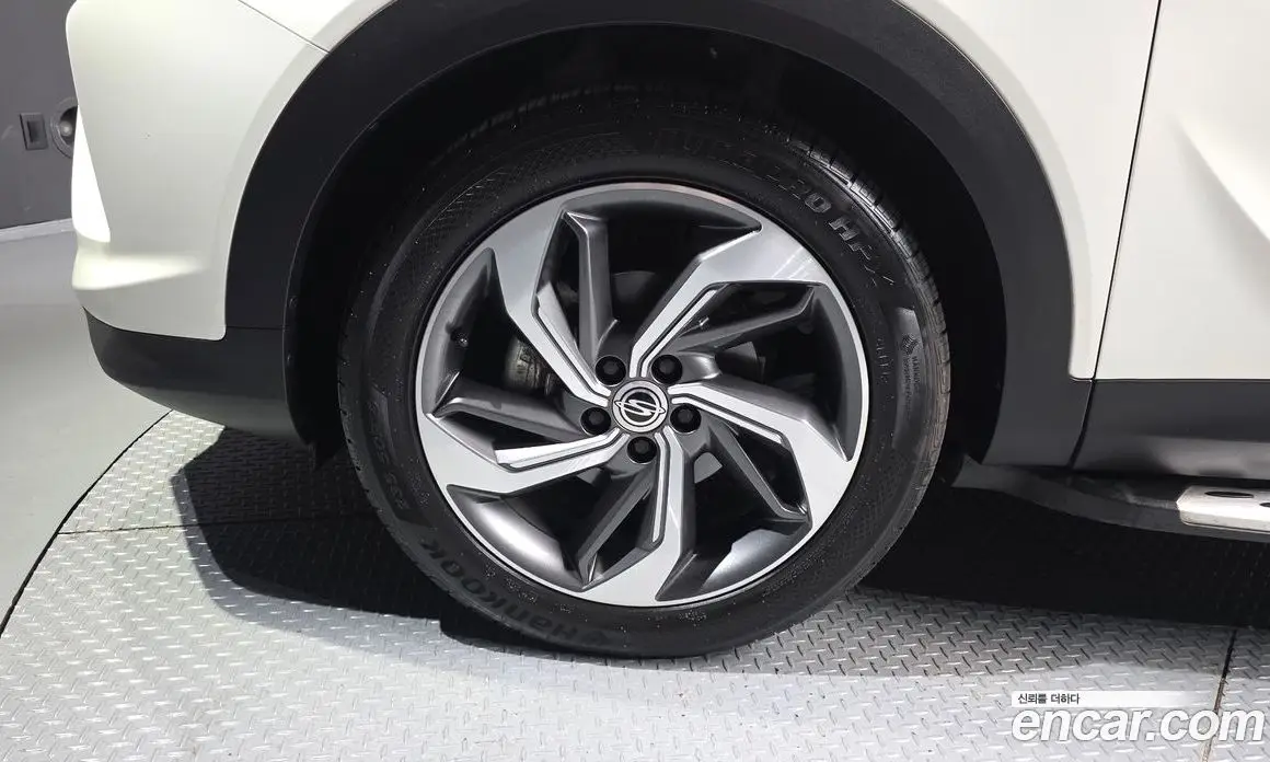 SsangYong Korando 2019 1.6 автомат (гидро), фото 5