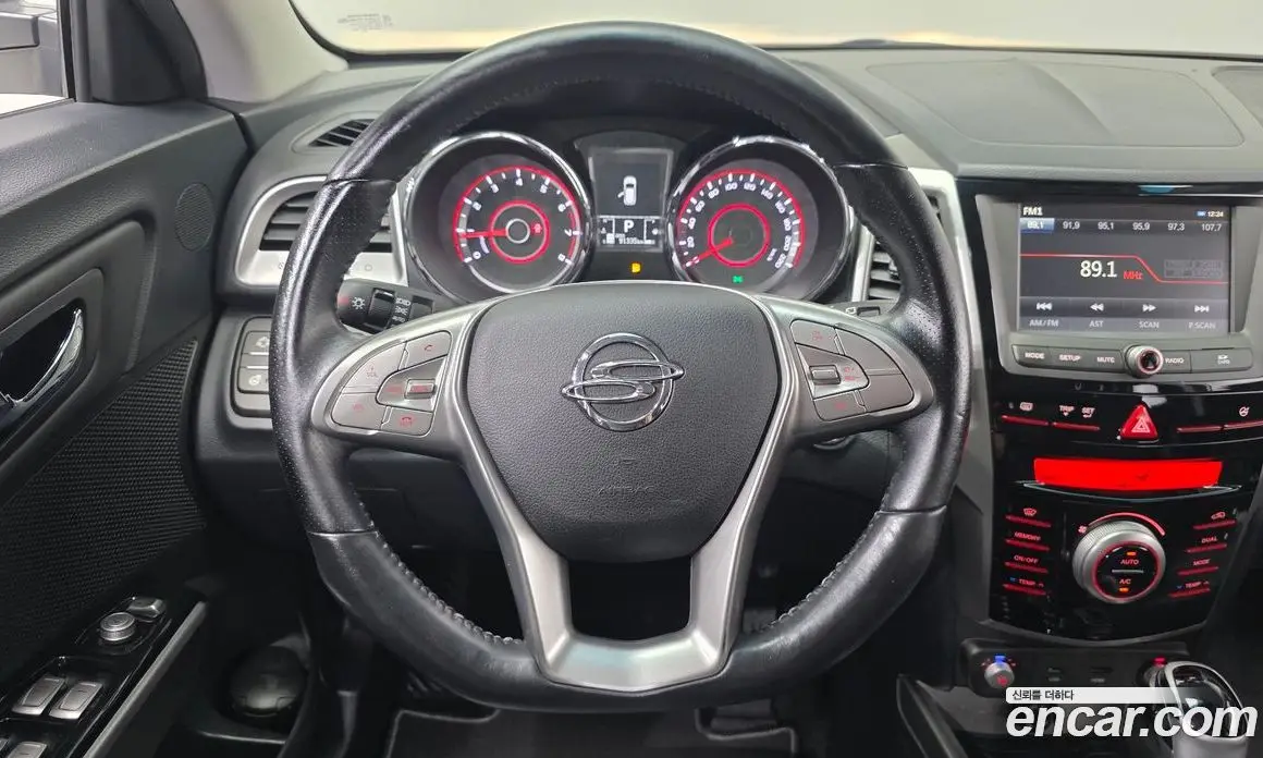 SsangYong TIBOLI 2016 1.6 автомат (гидро), фото 14