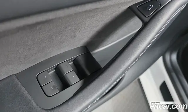 Tesla Model Y 2022 0.2 автомат (гидро), миниатюра 12