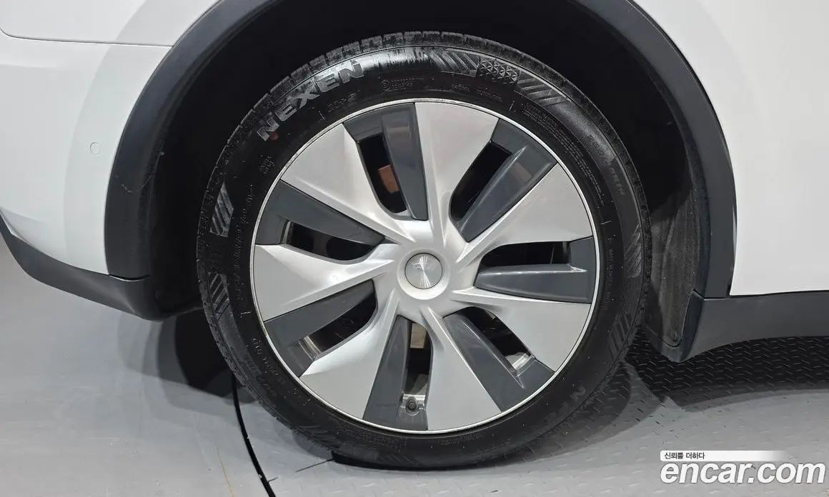 Tesla Model Y 2022 0.2 автомат (гидро), фото 5 Tesla Model Y 2022 0.2 автомат (гидро), фото 5