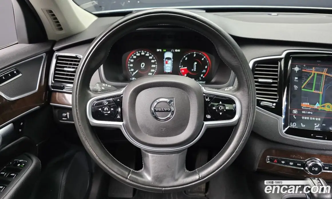 Volvo XC90 2018 2.0 автомат (гидро), фото 13 Volvo XC90 2018 2.0 автомат (гидро), фото 13