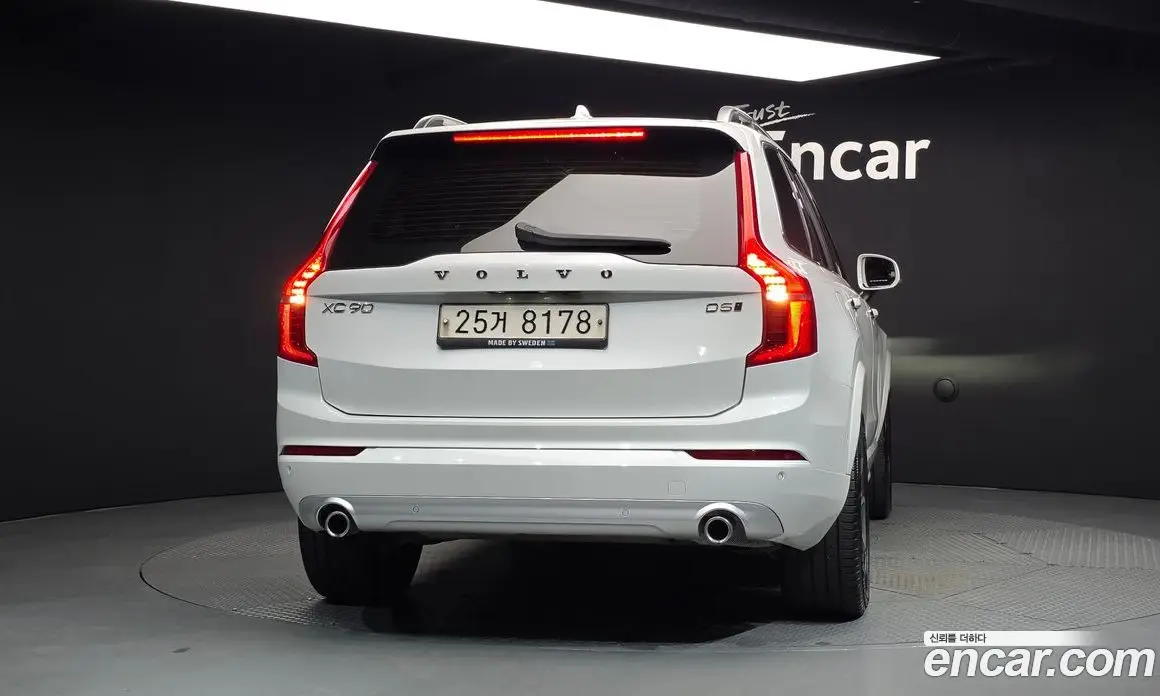 Volvo XC90 2018 2.0 автомат (гидро), фото 4 Volvo XC90 2018 2.0 автомат (гидро), фото 4