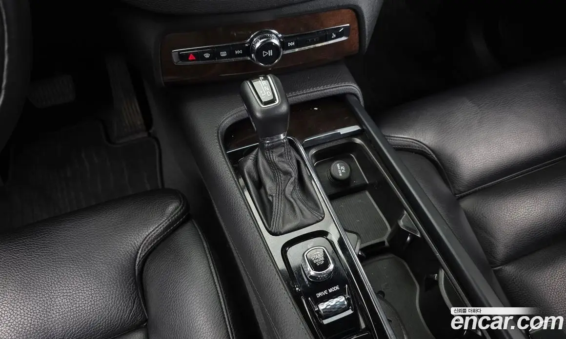 Volvo XC90 2018 2.0 автомат (гидро), фото 9 Volvo XC90 2018 2.0 автомат (гидро), фото 9