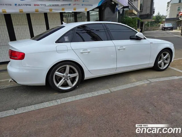 Audi A4 2011 2.0 автомат (гидро), миниатюра 4 Audi A4 2011 2.0 автомат (гидро), миниатюра 4
