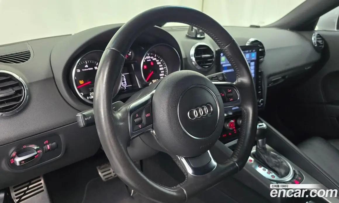 Audi TT 2011 2.0 автомат (гидро), фото 13 Audi TT 2011 2.0 автомат (гидро), фото 13