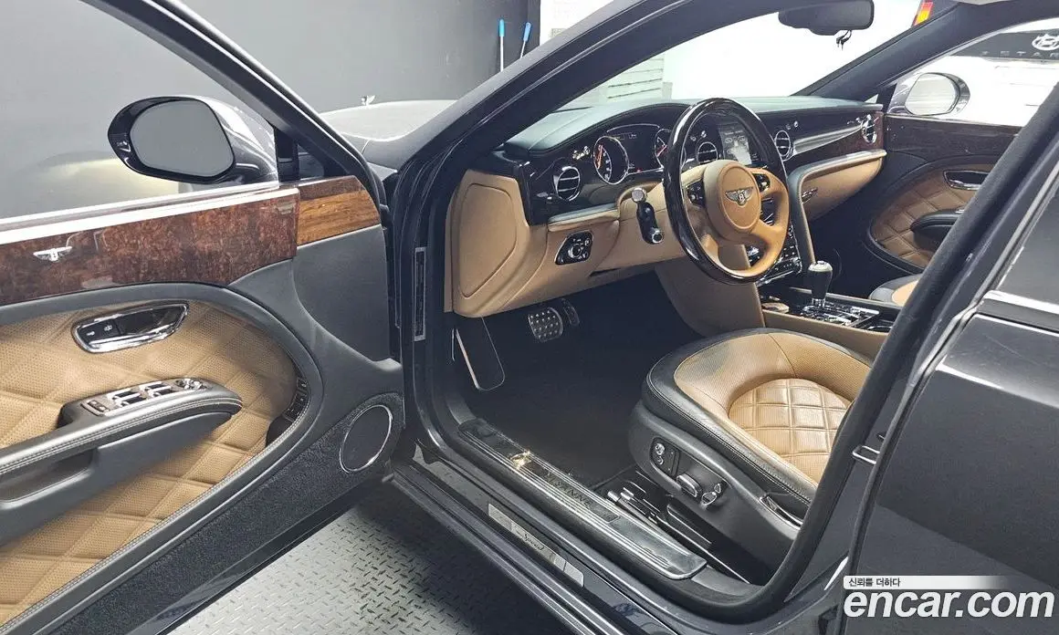 Bentley Mulsanne 2015 6.8 автомат (гидро), фото 10