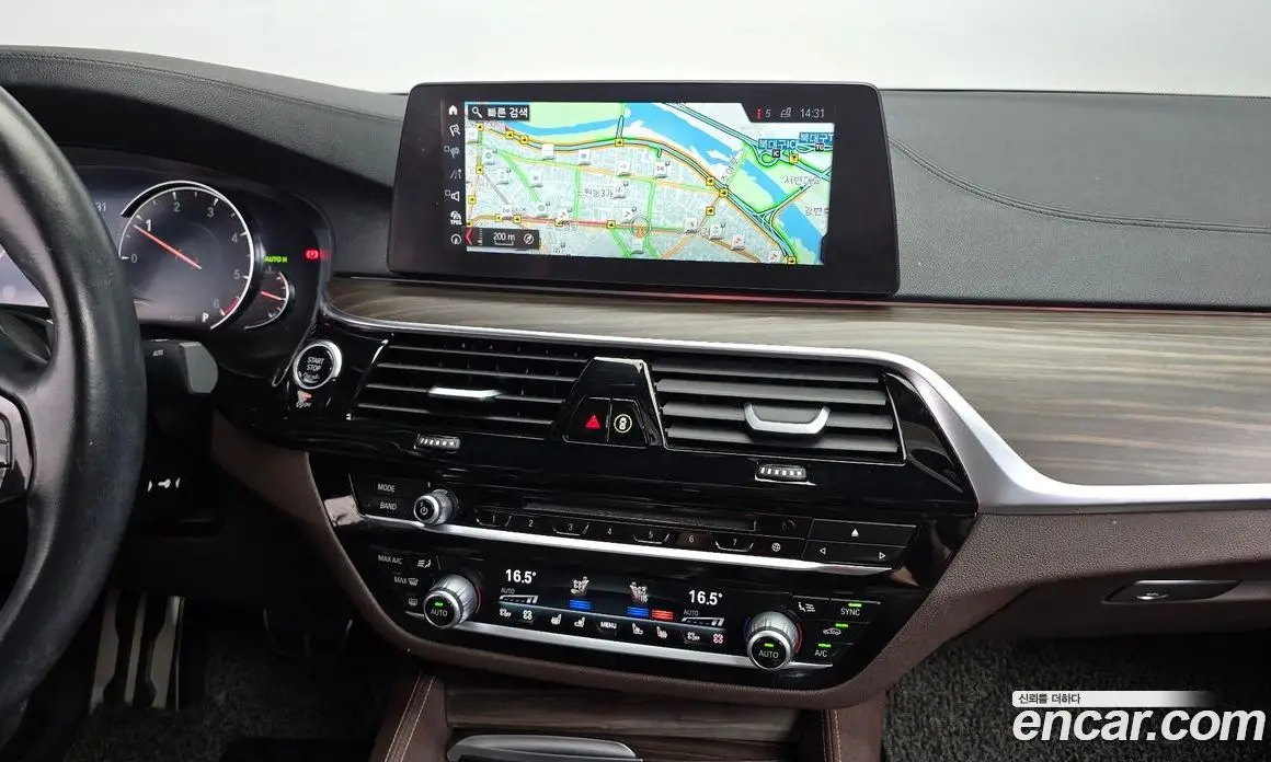 BMW 5 серия 2018 2.0 автомат (гидро), фото 13