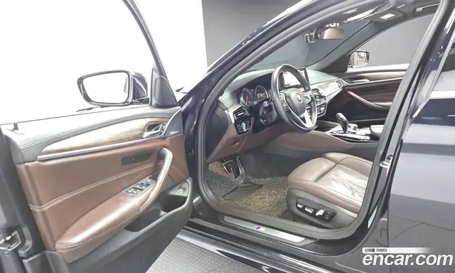 BMW 5 серия 2018 2.0 автомат (гидро), миниатюра 10