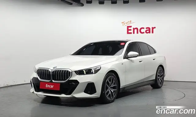 BMW 5 серия, 2025, 5 463 км