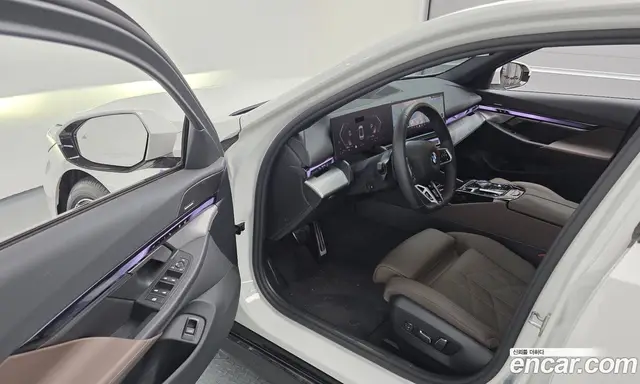BMW 5 серия 2025 2.0 автомат (гидро), миниатюра 11 BMW 5 серия 2025 2.0 автомат (гидро), миниатюра 11