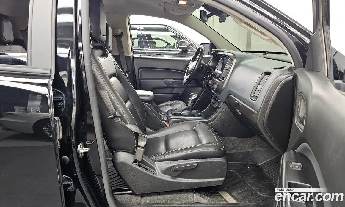 Chevrolet Colorado 2022 3.6 автомат (гидро), фото 11