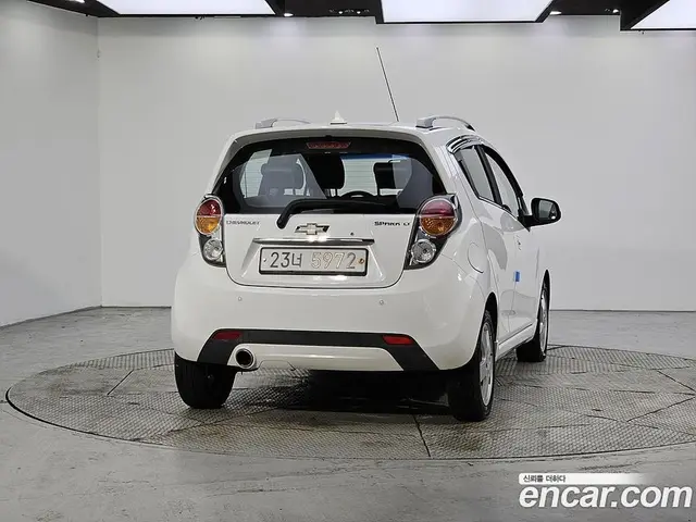 Chevrolet Spark 2011 1.0 механика, миниатюра 3