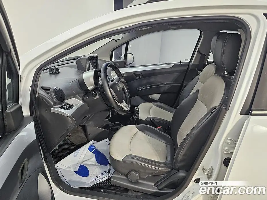 Chevrolet Spark 2011 1.0 механика, фото 8