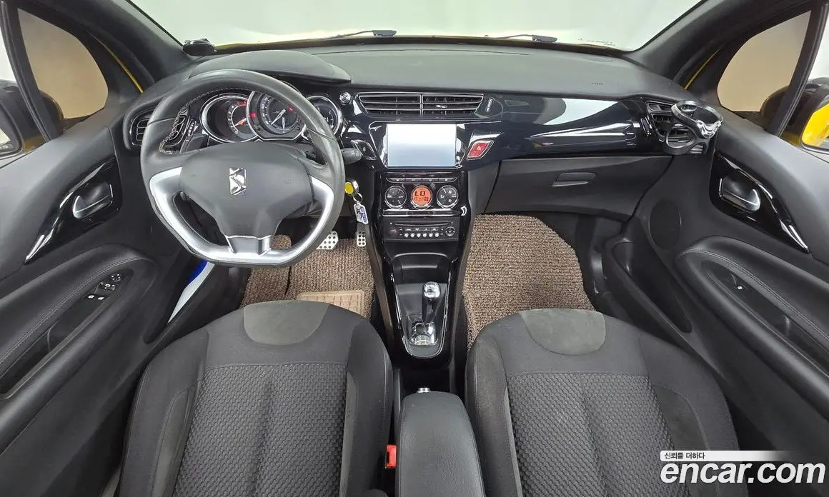 Citroen DS3 2016 1.6 автомат (гидро), фото 7 Citroen DS3 2016 1.6 автомат (гидро), фото 7