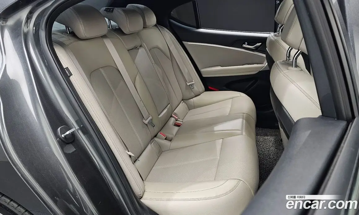 Genesis G70 2021 2.0 автомат (гидро), фото 11 Genesis G70 2021 2.0 автомат (гидро), фото 11
