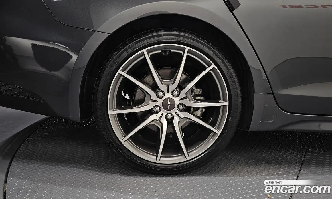 Genesis G70 2021 2.0 автомат (гидро), фото 5 Genesis G70 2021 2.0 автомат (гидро), фото 5