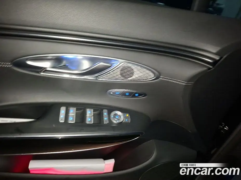 Genesis GV70 2022 2.5 автомат (гидро), фото 14 Genesis GV70 2022 2.5 автомат (гидро), фото 14