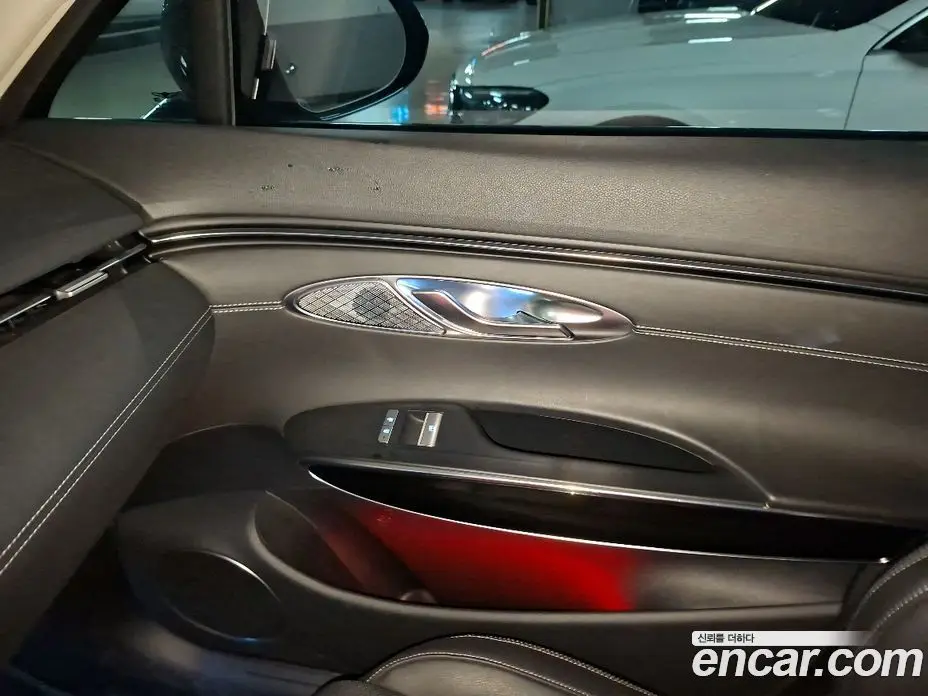 Genesis GV70 2022 2.5 автомат (гидро), фото 15 Genesis GV70 2022 2.5 автомат (гидро), фото 15