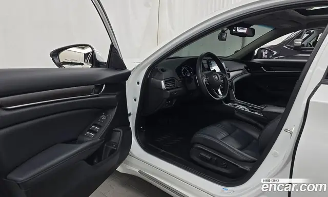 Honda Accord 2018 2.0 автомат (гидро), миниатюра 10 Honda Accord 2018 2.0 автомат (гидро), миниатюра 10