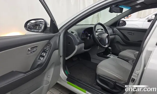 Hyundai Avante 2010 1.6 автомат (гидро), миниатюра 10