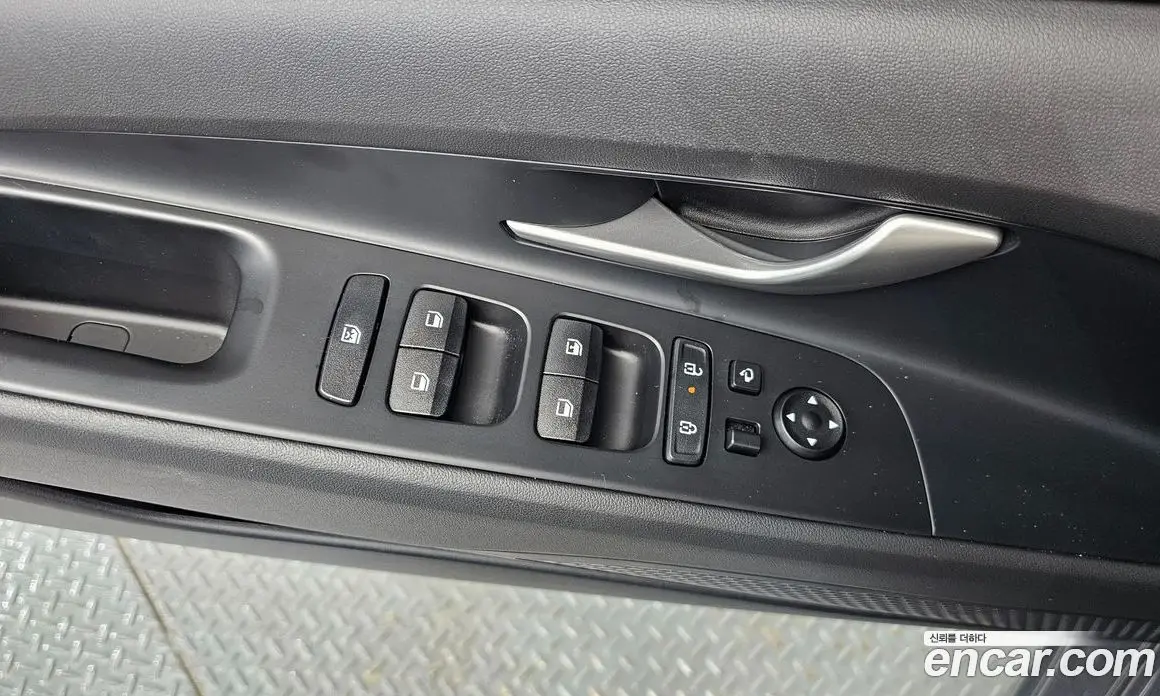 Hyundai Avante 2024 1.6 автомат (гидро), фото 13