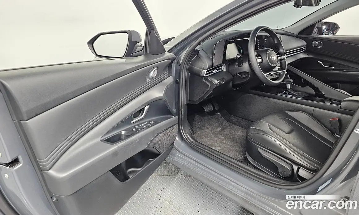 Hyundai Avante 2024 1.6 автомат (гидро), фото 10
