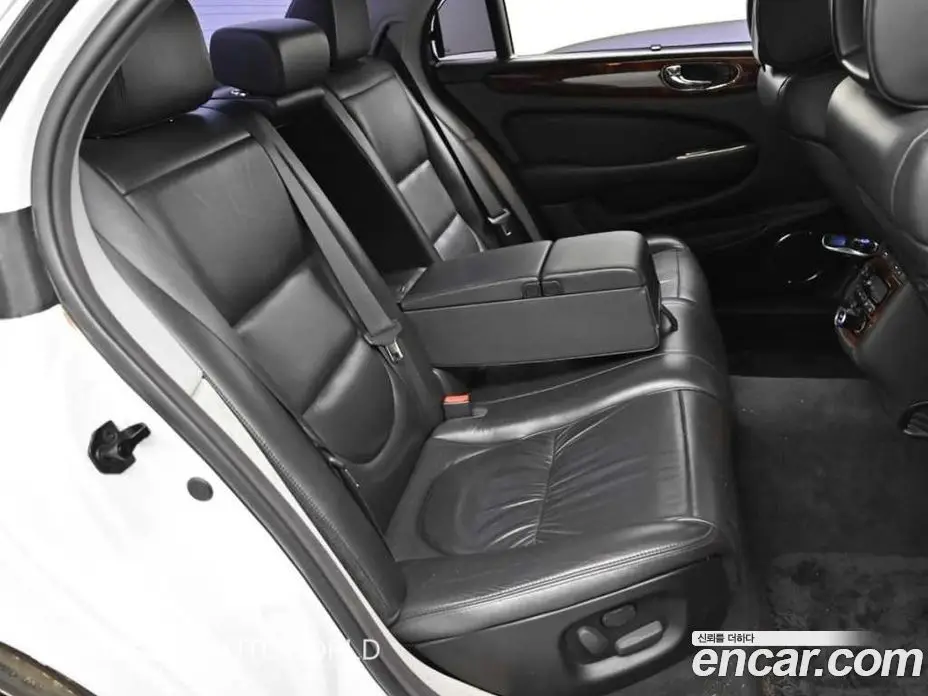 Jaguar XJ-8 2005 3.6 автомат (гидро), фото 12 Jaguar XJ-8 2005 3.6 автомат (гидро), фото 12