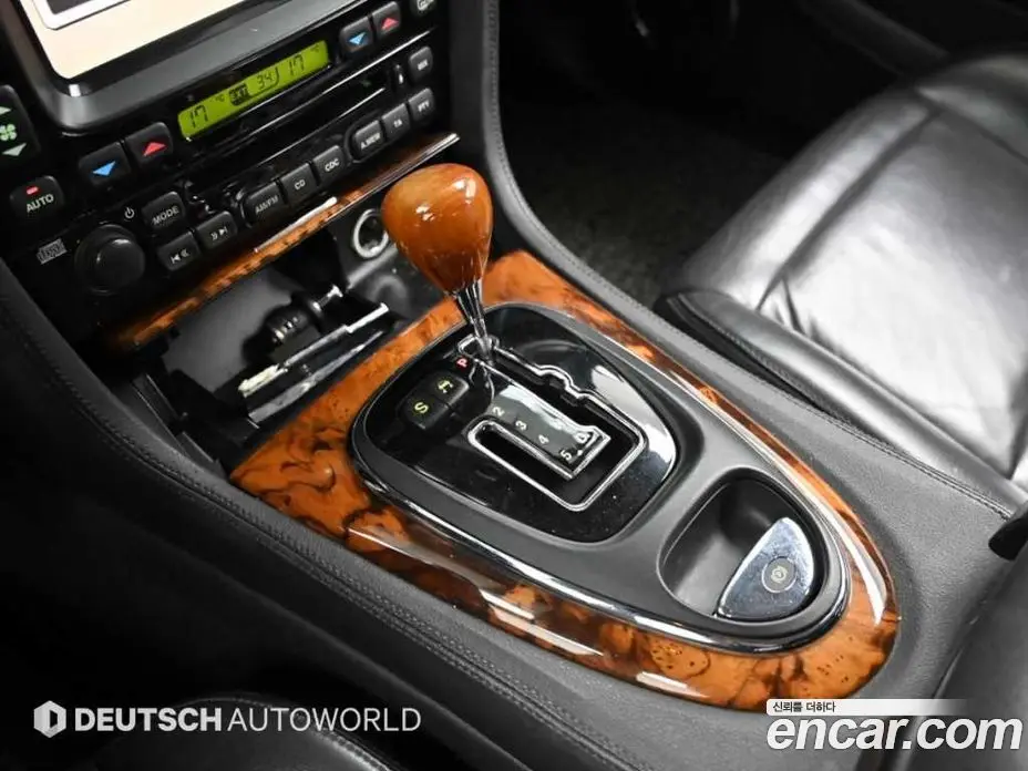Jaguar XJ-8 2005 3.6 автомат (гидро), фото 9 Jaguar XJ-8 2005 3.6 автомат (гидро), фото 9