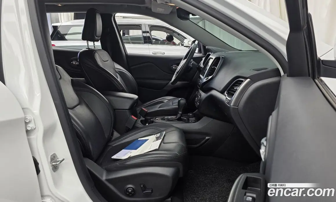 Jeep Cherokee 2019 2.4 автомат (гидро), фото 11