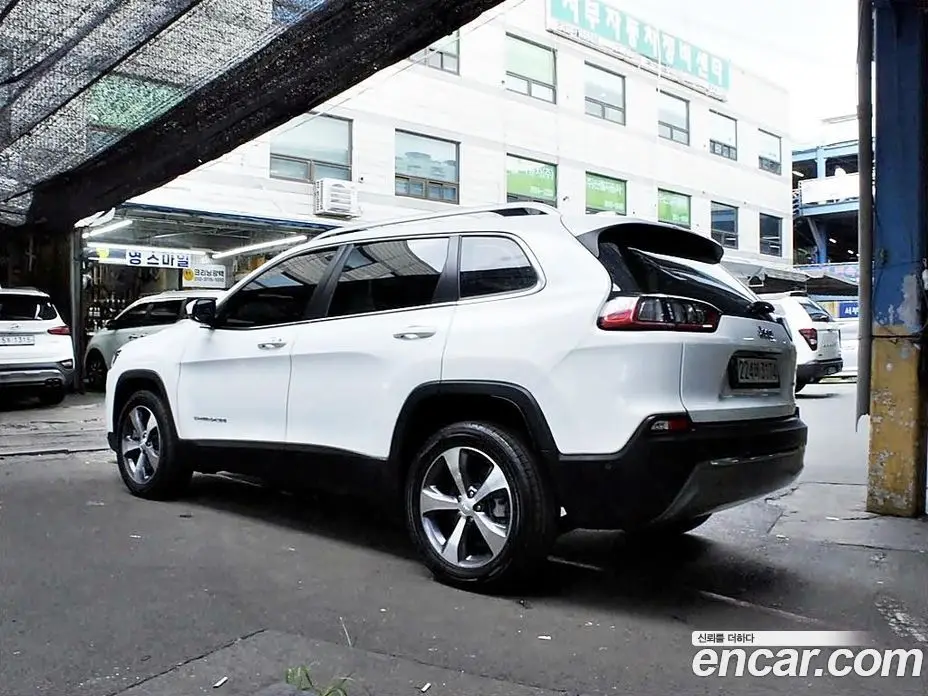 Jeep Cherokee 2021 2.4 автомат (гидро), фото 4 Jeep Cherokee 2021 2.4 автомат (гидро), фото 4