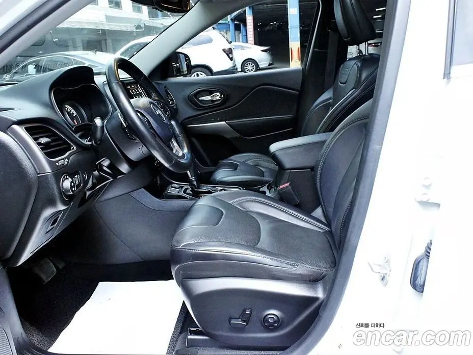 Jeep Cherokee 2021 2.4 автомат (гидро), фото 5 Jeep Cherokee 2021 2.4 автомат (гидро), фото 5