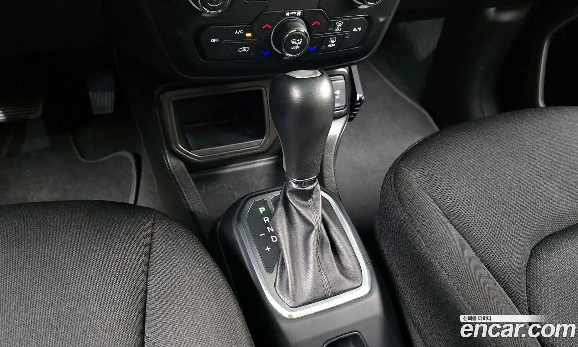 Jeep Renegade 2021 2.4 автомат (гидро), фото 9