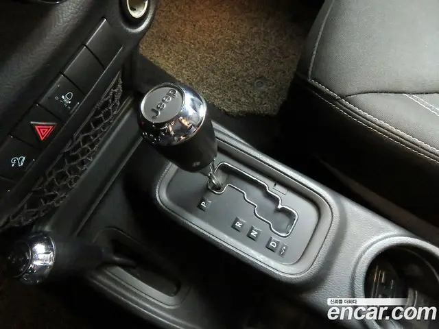 Jeep Wrangler 2014 2.8 автомат (гидро), миниатюра 11