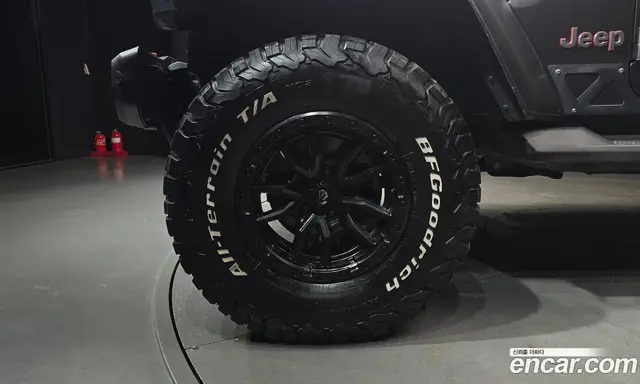 Jeep Wrangler 2021 2.0 автомат (гидро), миниатюра 5 Jeep Wrangler 2021 2.0 автомат (гидро), миниатюра 5