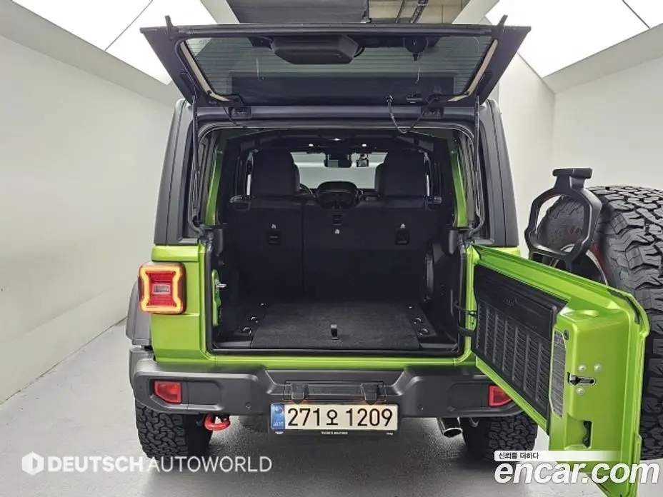 Jeep Wrangler 2025 2.0 автомат (гидро), фото 19 Jeep Wrangler 2025 2.0 автомат (гидро), фото 19