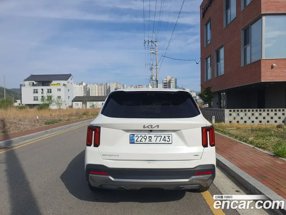 Kia Sorento 2024 1.6 автомат (гидро), фото 4 Kia Sorento 2024 1.6 автомат (гидро), фото 4