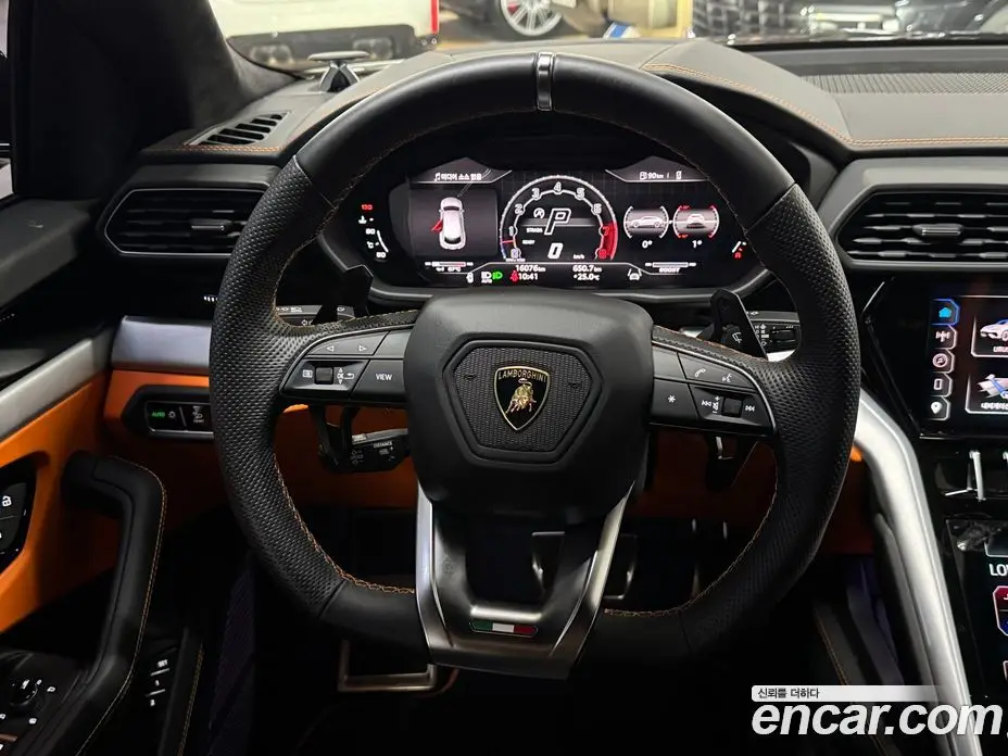 Lamborghini Urus 2024 4.0 автомат (гидро), фото 11 Lamborghini Urus 2024 4.0 автомат (гидро), фото 11