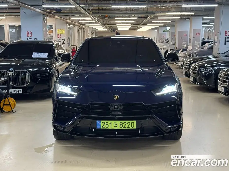 Lamborghini Urus 2024 4.0 автомат (гидро), фото 3 Lamborghini Urus 2024 4.0 автомат (гидро), фото 3