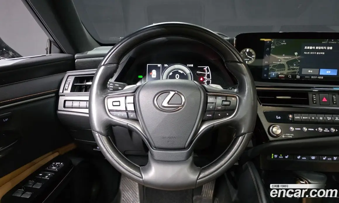 Lexus ES 2023 2.5 автомат (гидро), фото 13