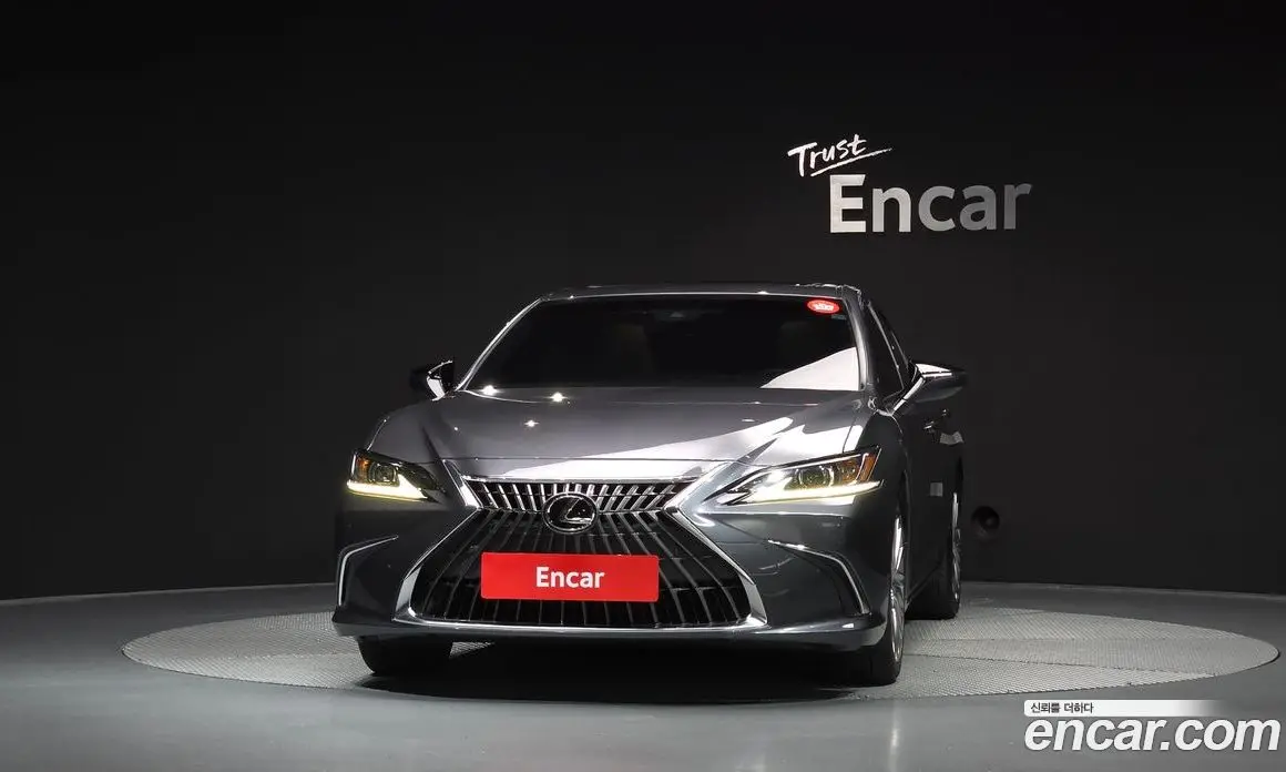 Lexus ES 2023 2.5 автомат (гидро), фото 3