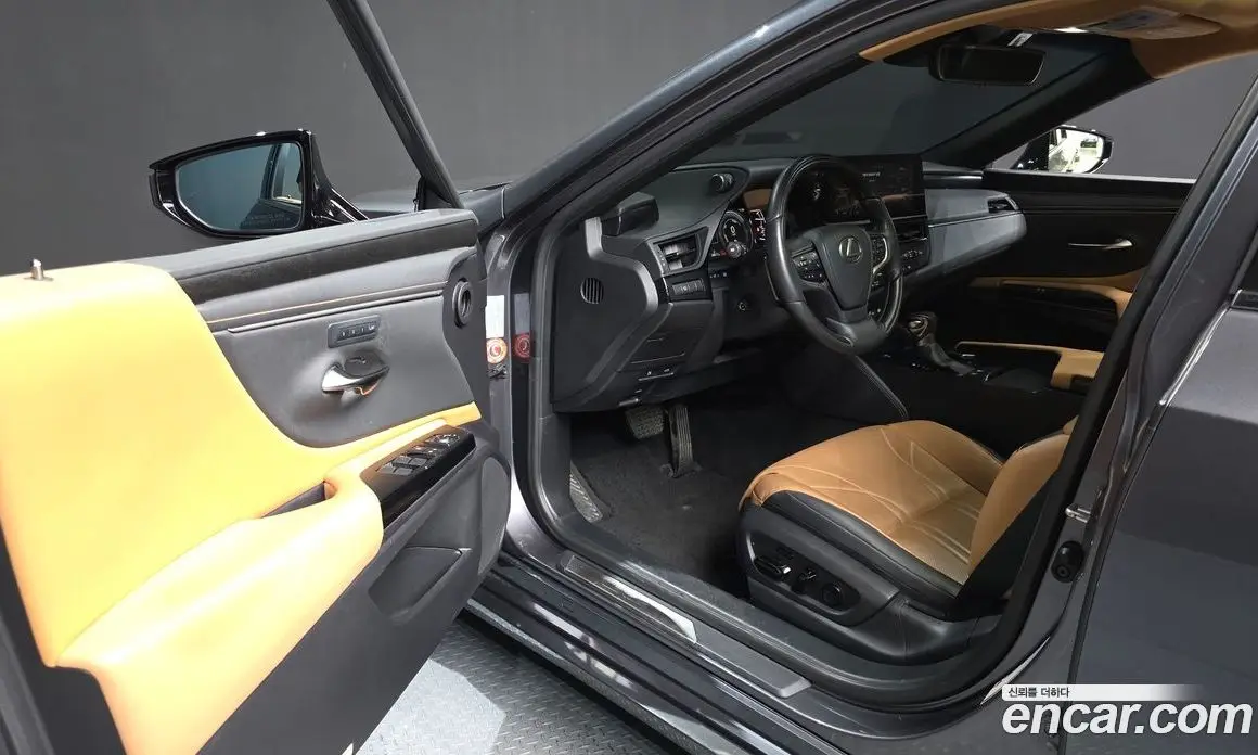 Lexus ES 2023 2.5 автомат (гидро), фото 10