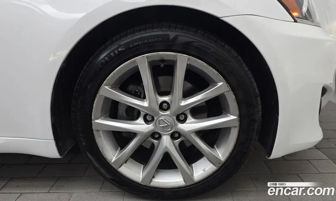 Lexus IS 2011 2.5 автомат (гидро), фото 5 Lexus IS 2011 2.5 автомат (гидро), фото 5