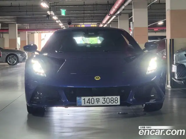 Lotus Emira 2025 3.5 автомат (гидро), миниатюра 2