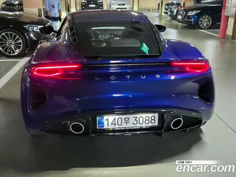 Lotus Emira 2025 3.5 автомат (гидро), фото 5