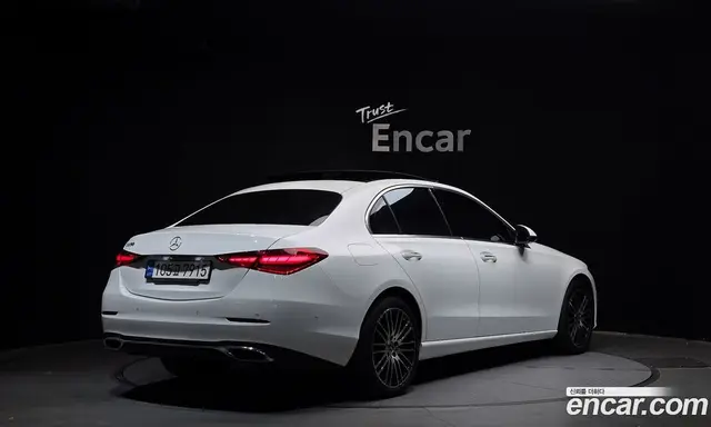 Mercedes-Benz C-Class 2022 2.0 автомат (гидро), миниатюра 2
