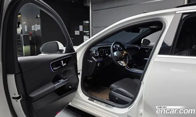 Mercedes-Benz C-Class 2022 2.0 автомат (гидро), миниатюра 11